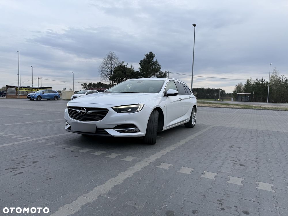 Opel Insignia - 1