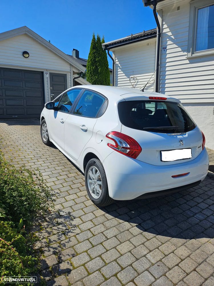Peugeot 208 1.2 VTi Allure - 2