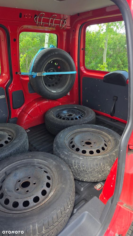 Volkswagen Caddy - 16