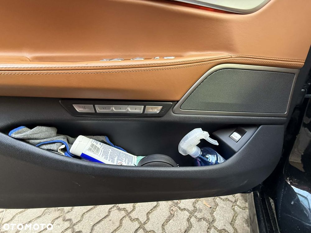 BMW Seria 7 740d xDrive - 6