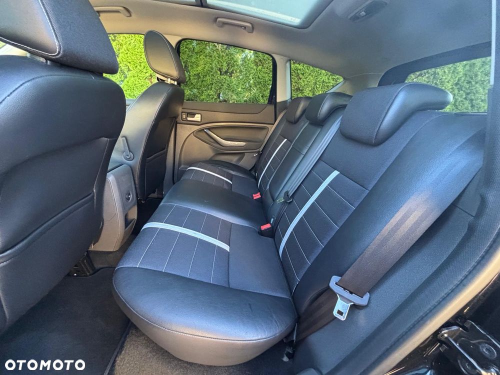 Ford Kuga 2.0 TDCi 4x4 Titanium - 31