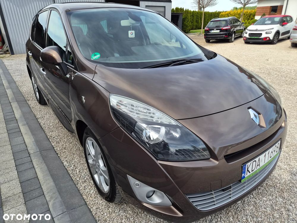 Renault Grand Scenic - 12