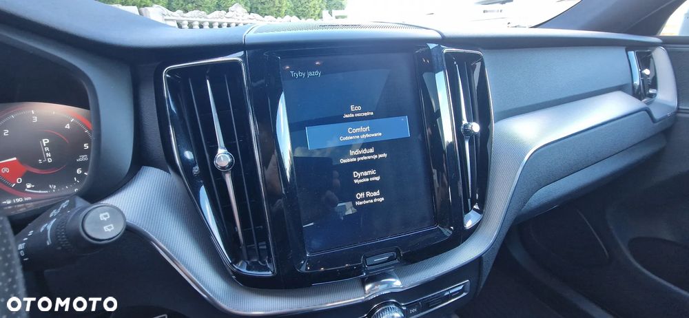 Volvo XC 60 D4 R-Design - 23
