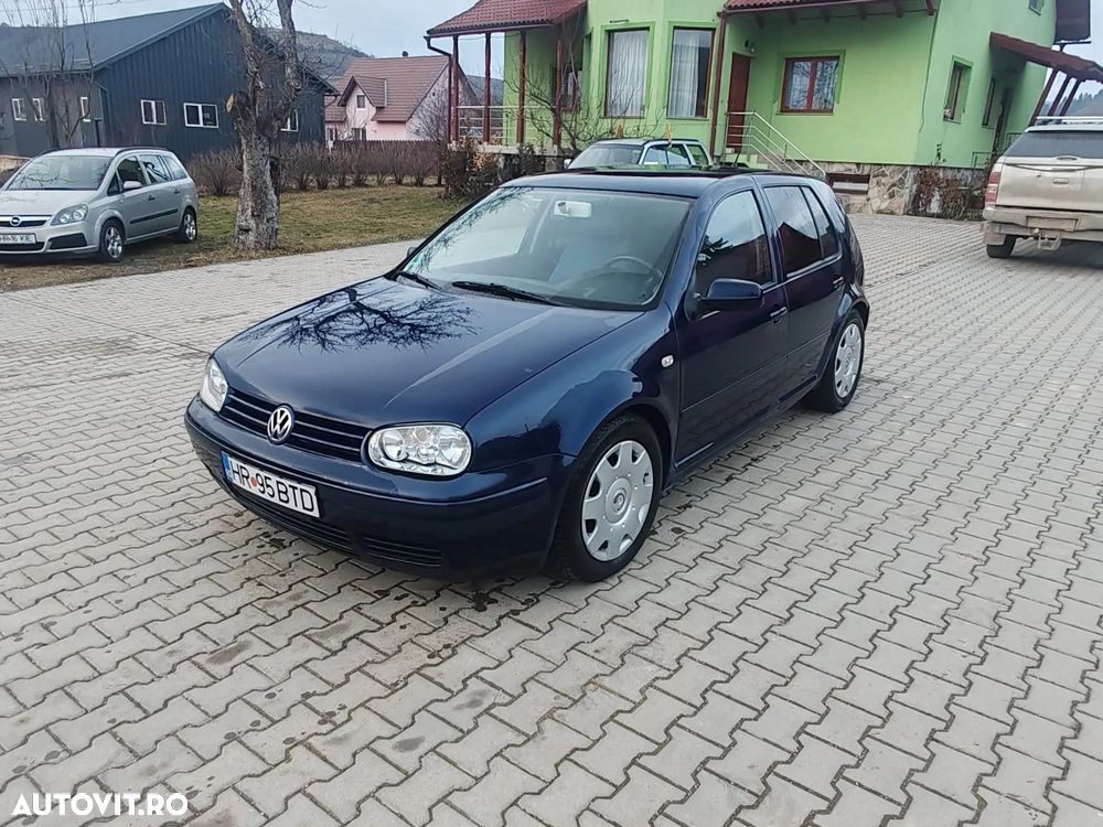 Volkswagen Golf 1.6 Basis - 1