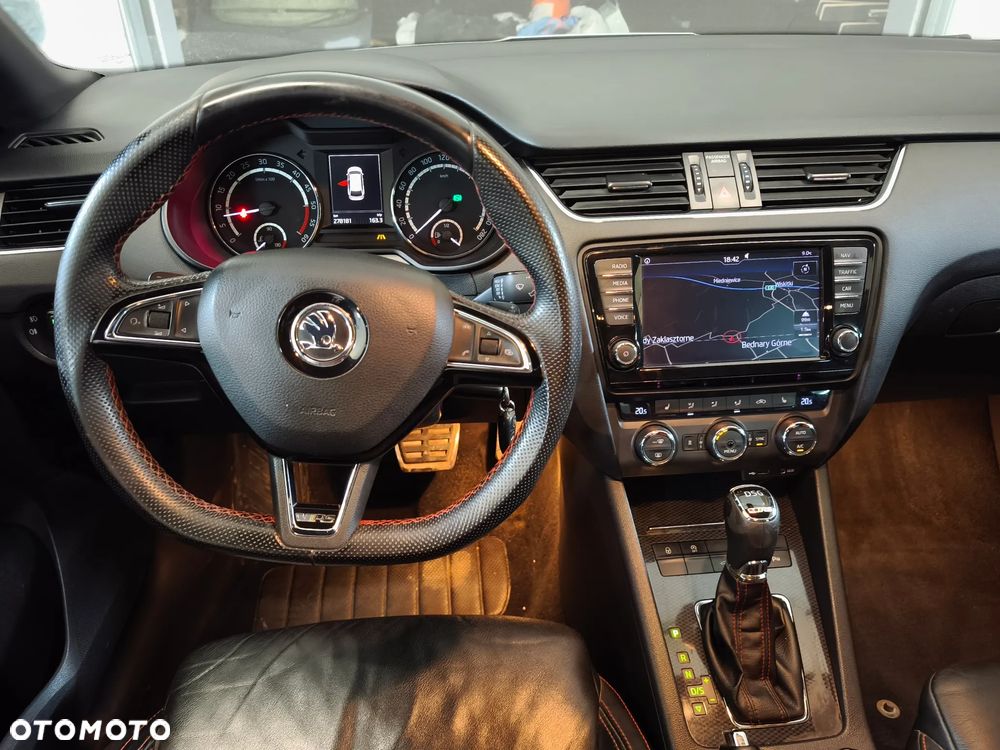 Skoda Octavia 2.0 TDI RS DSG - 9
