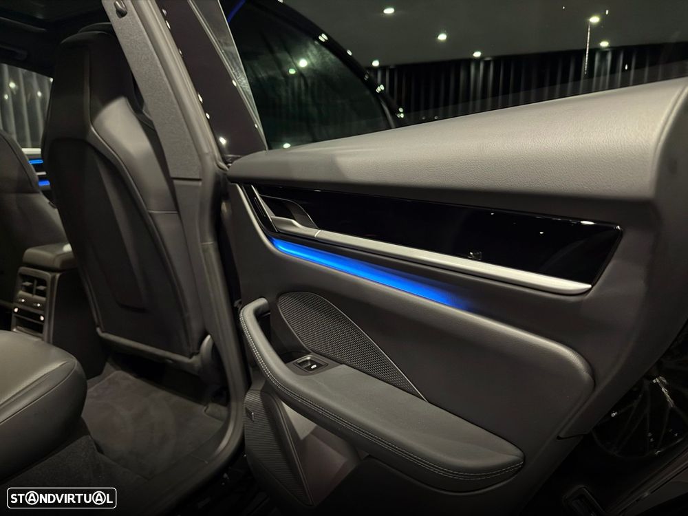 Porsche Macan Electric 4 - 48