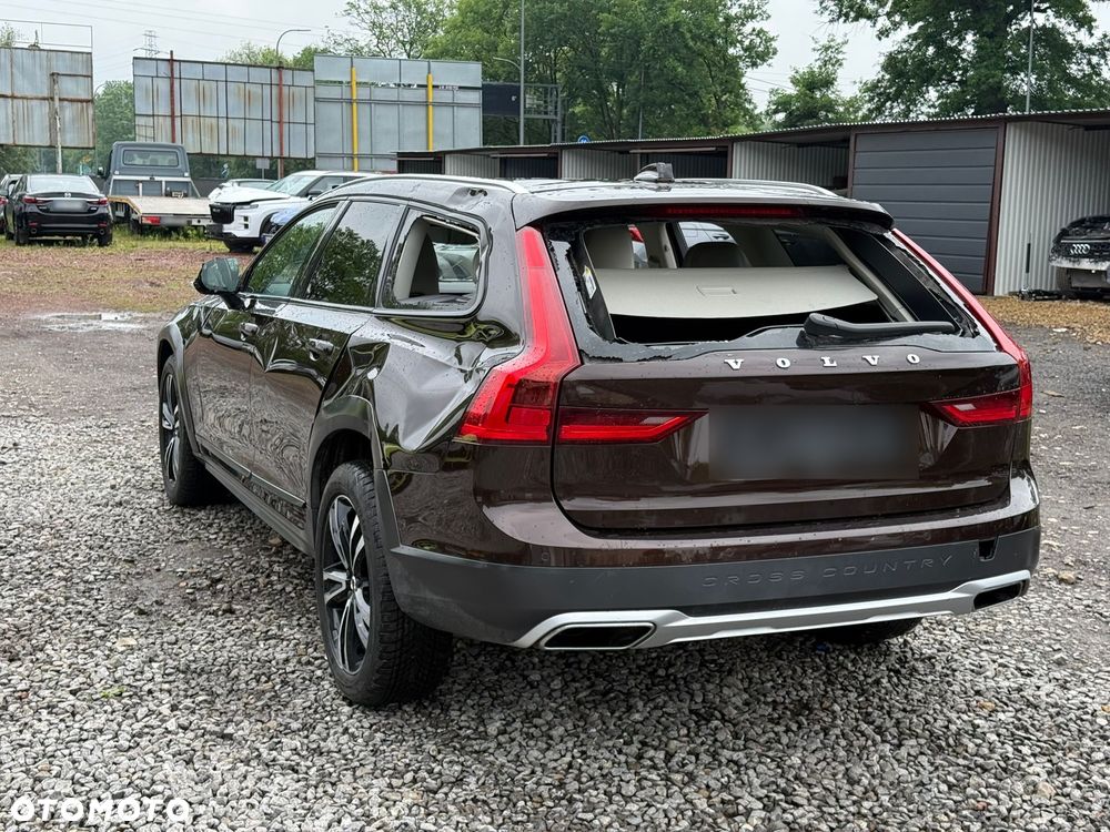 Volvo V90 Cross Country D5 AWD - 11