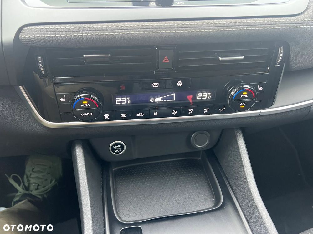 Nissan Qashqai 1.3 DIG-T mHEV Acenta Xtronic - 18