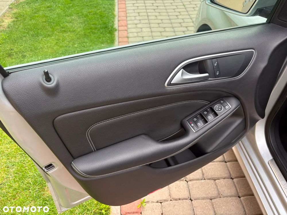 Mercedes-Benz Klasa B 180 BlueEFFICIENCY Edition Style - 13