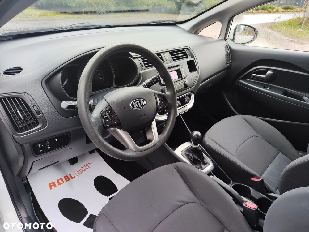 Kia Rio 1.2 Business Line - 8