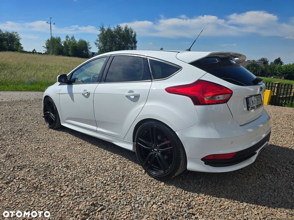 Ford Focus - 4