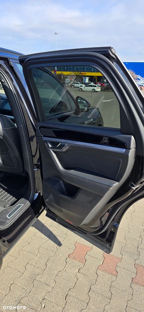 Volkswagen Touareg 3.0 V6 TFSI 4Motion R-Line - 28