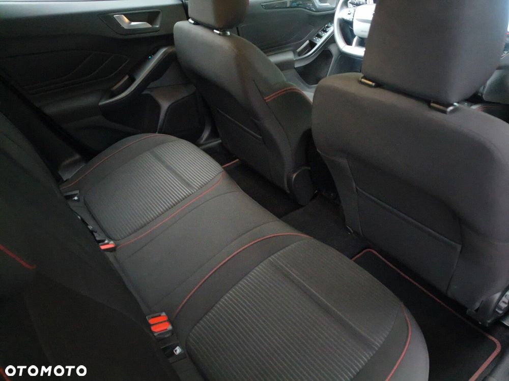Ford Focus 1.0 EcoBoost mHEV ST-Line X - 29