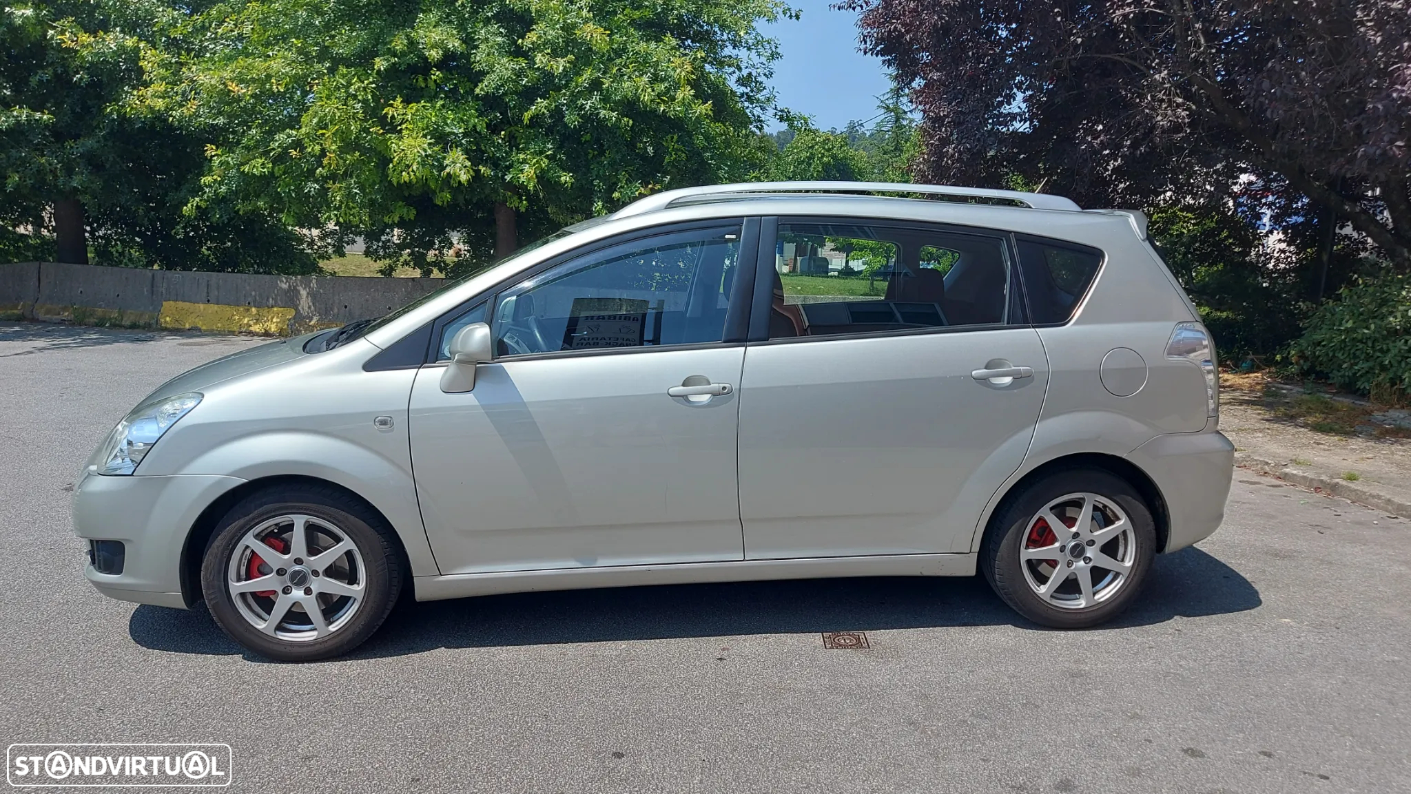 Toyota Corolla Verso 2.2 D-4D - 2