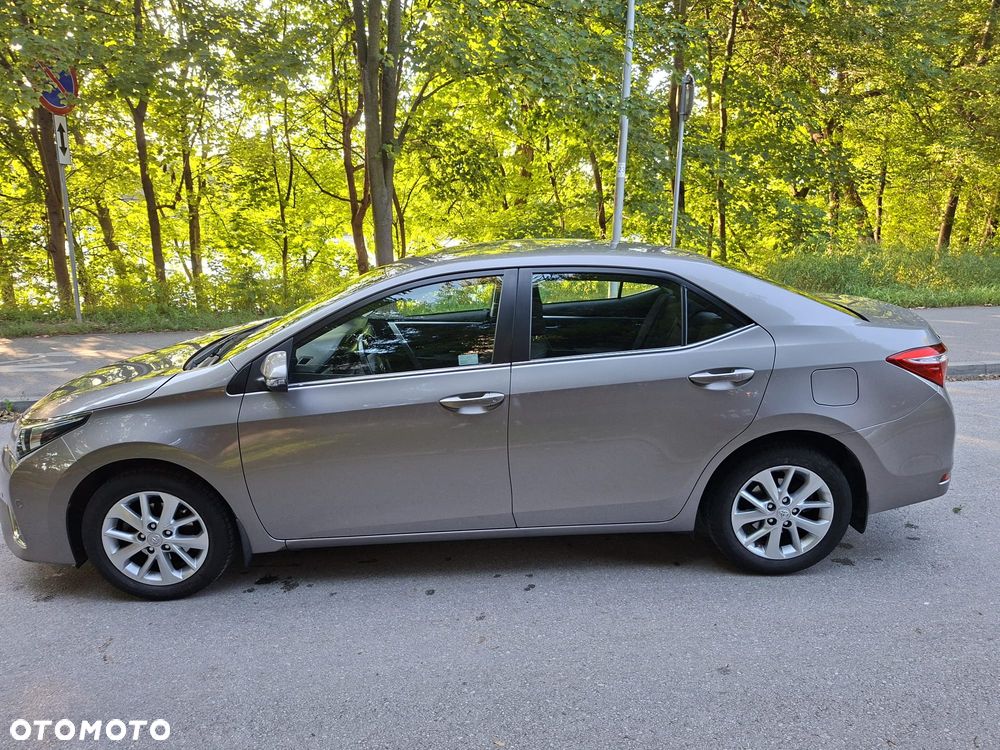Toyota Corolla 1.6 Premium - 4