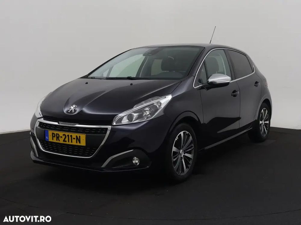 Peugeot 208 - 1