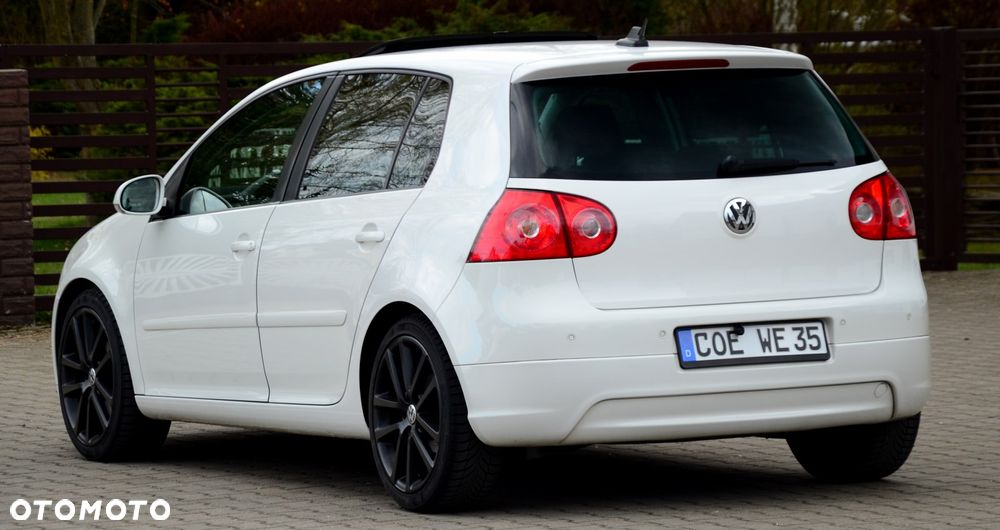 Volkswagen Golf - 16