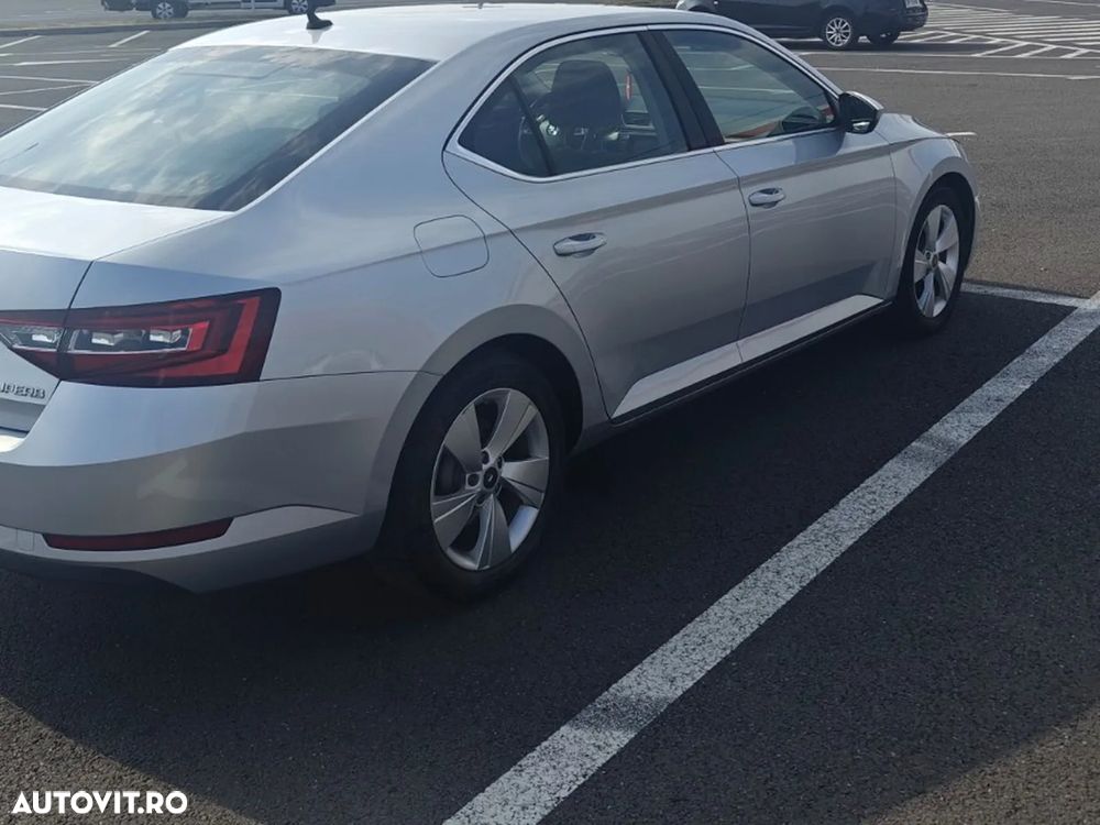 Skoda Superb 2016 photo 4