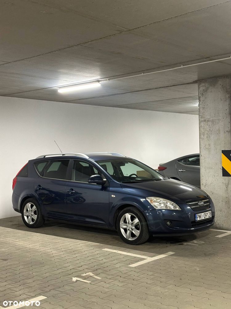 Kia Ceed 2.0 crdi Comfort + - 12
