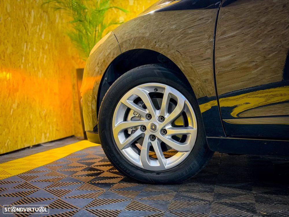 Renault Mégane Sport Tourer 1.5 dCi Confort SS - 22