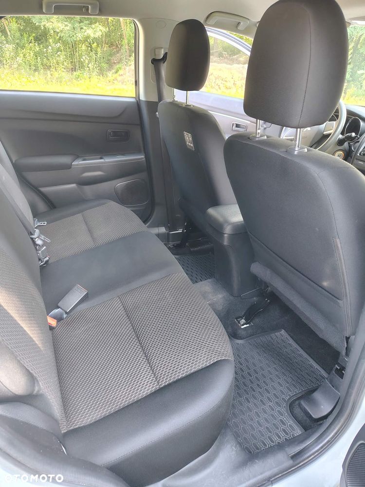 Mitsubishi ASX 1.6 Inform - 13