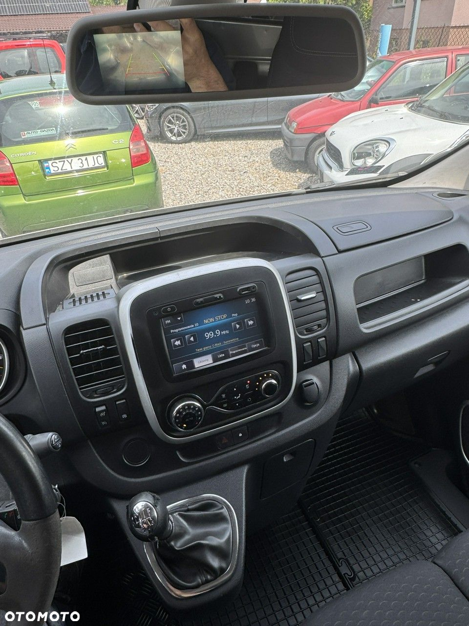 Opel Vivaro - 8