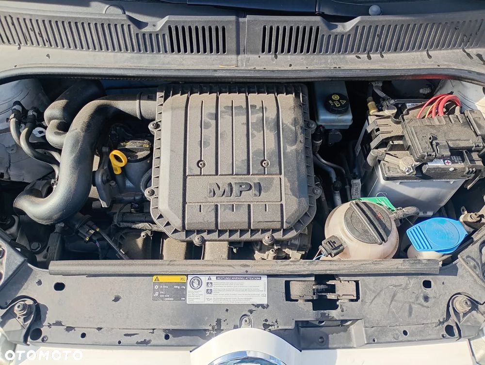 Volkswagen up! 1.0 beats - 15