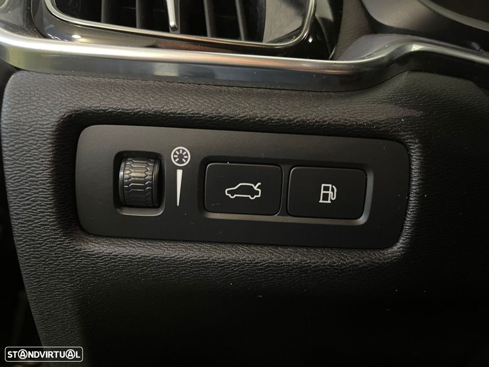 Volvo V60 2.0 T6 AWD TE Inscription - 28