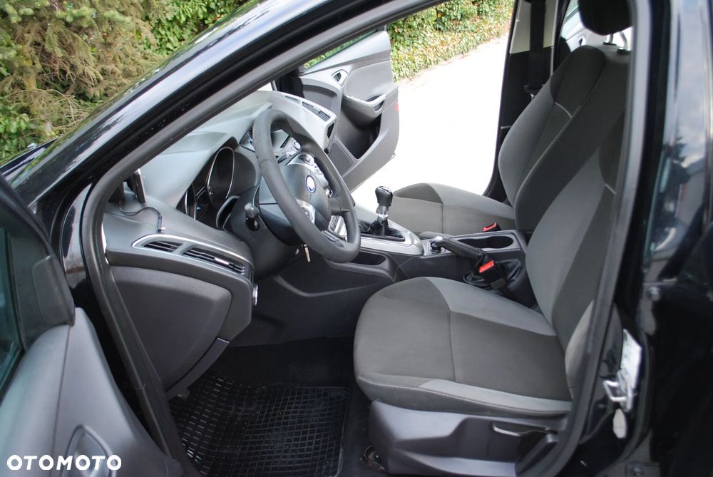 Ford Focus 1.6 TDCi DPF Titanium - 10