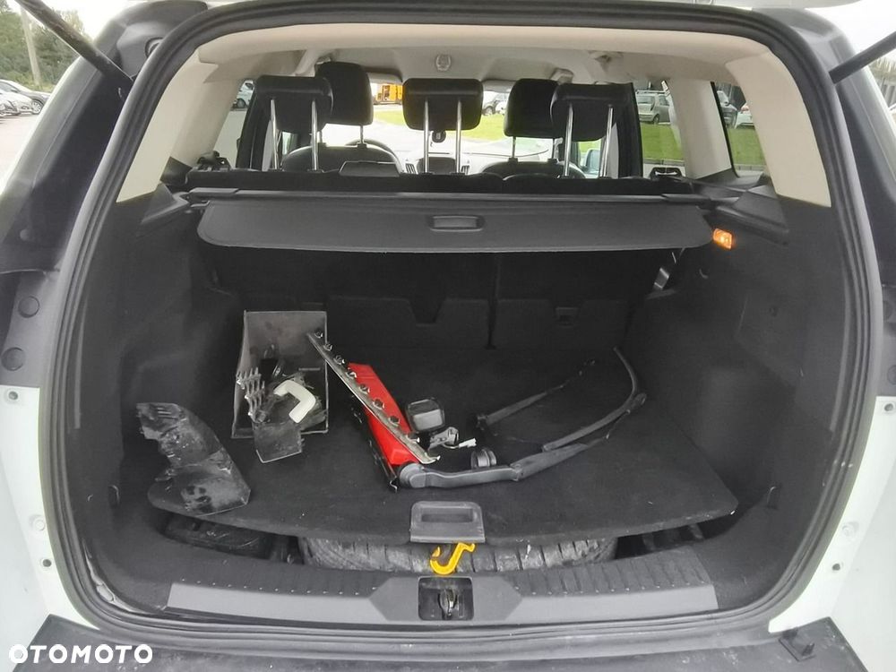 Ford Kuga - 18