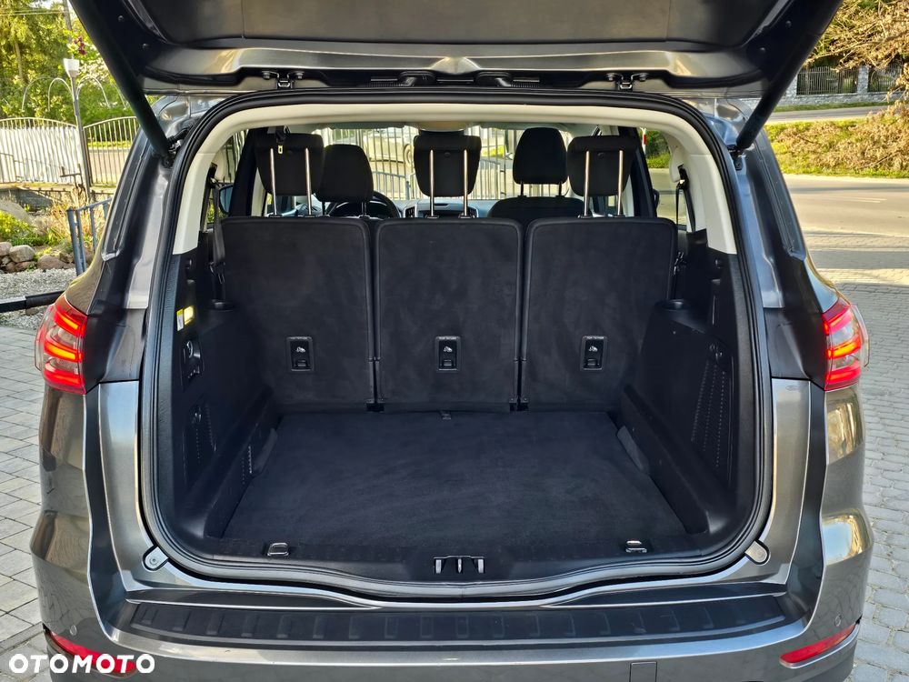 Ford S-Max - 19