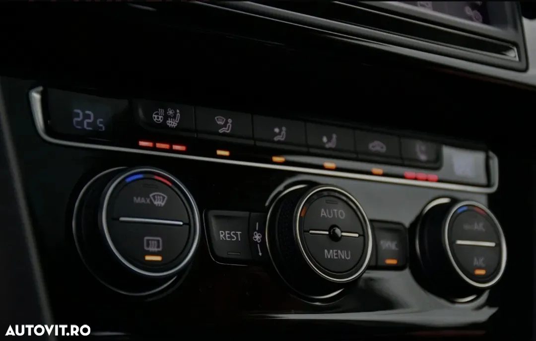 Volkswagen Passat Variant 2.0 TDI DSG 4Motion Highline - 16