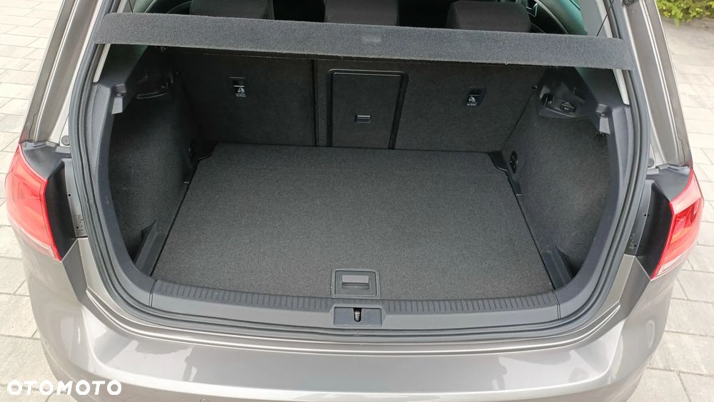 Volkswagen Golf - 12