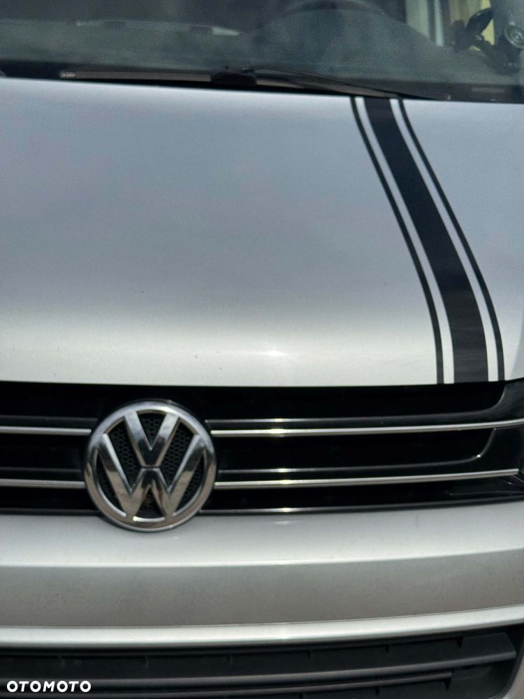 Volkswagen Caravelle - 8