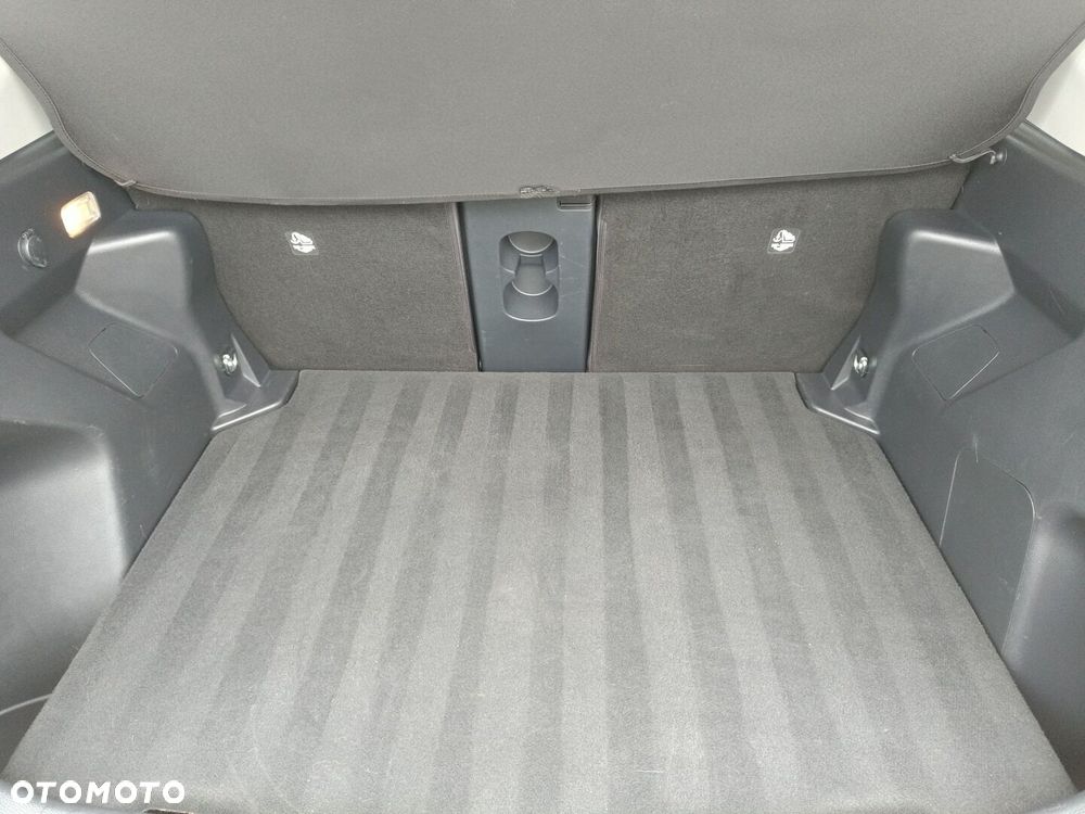 Toyota Yaris Cross - 12