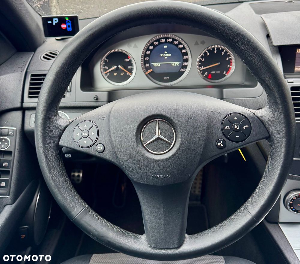 Mercedes-Benz Klasa C 180 BlueEFFICIENCY 7G-TRONIC Avantgarde - 14