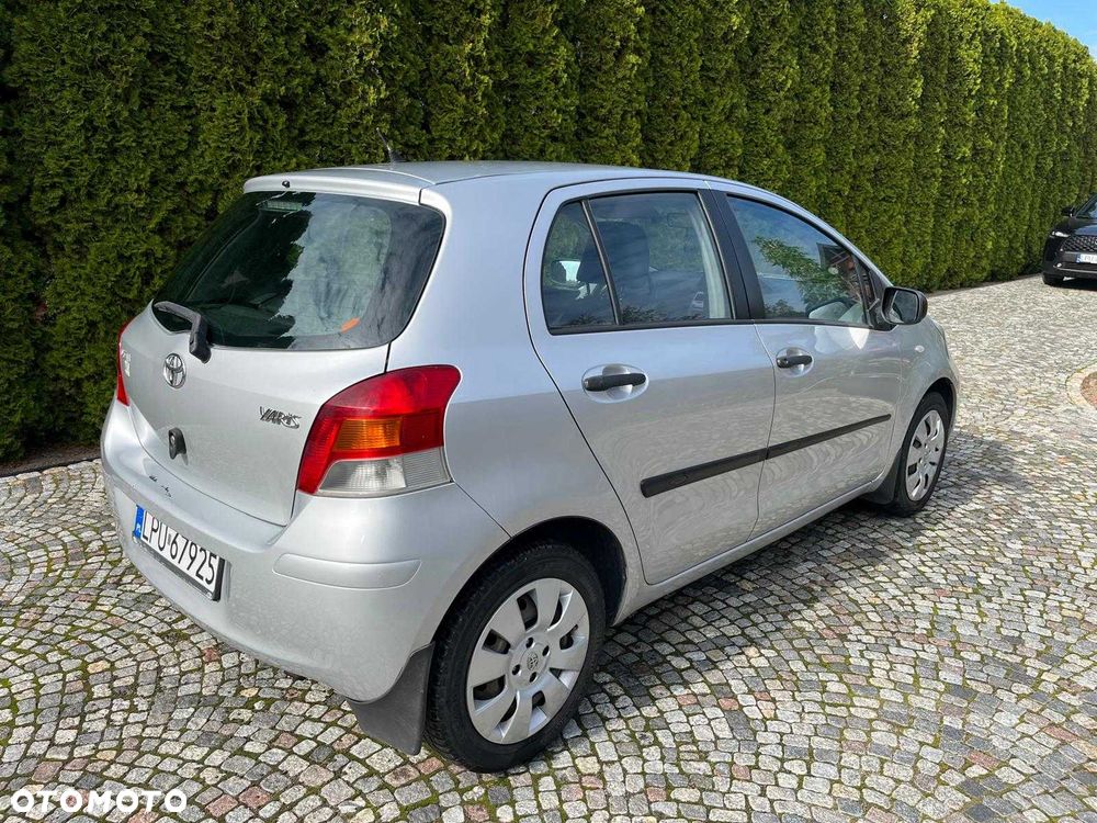 Toyota Yaris - 5
