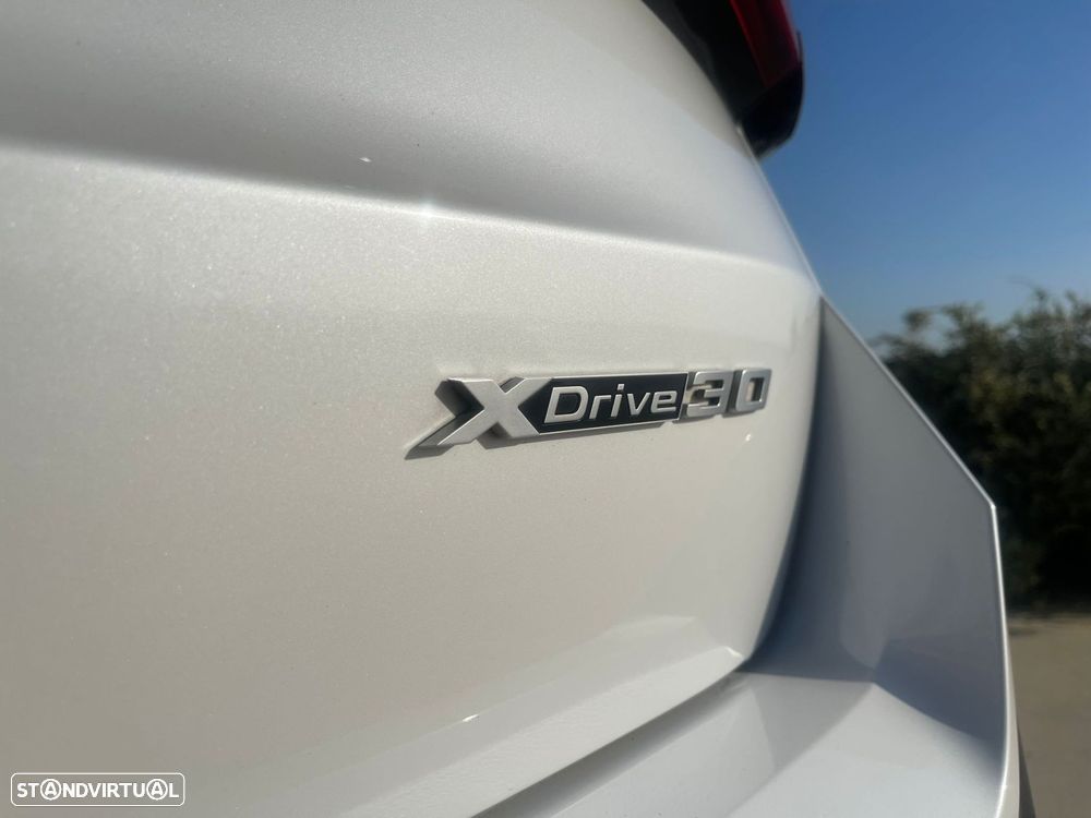 BMW iX1 xDrive30 Pack Desportivo M - 15