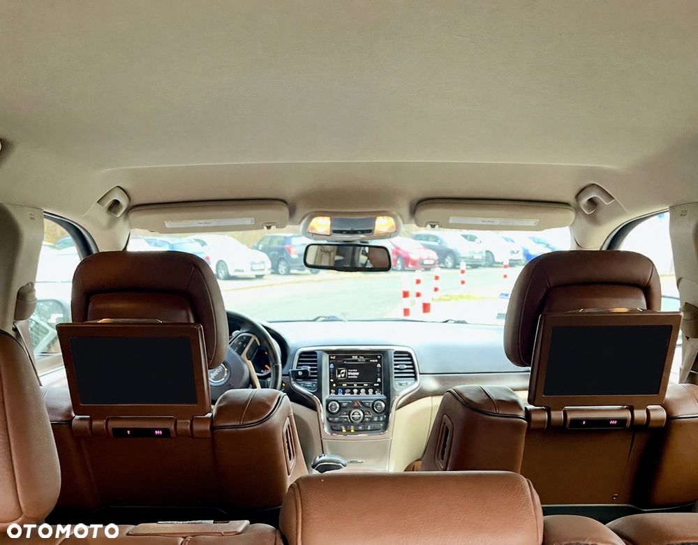 Jeep Grand Cherokee - 14