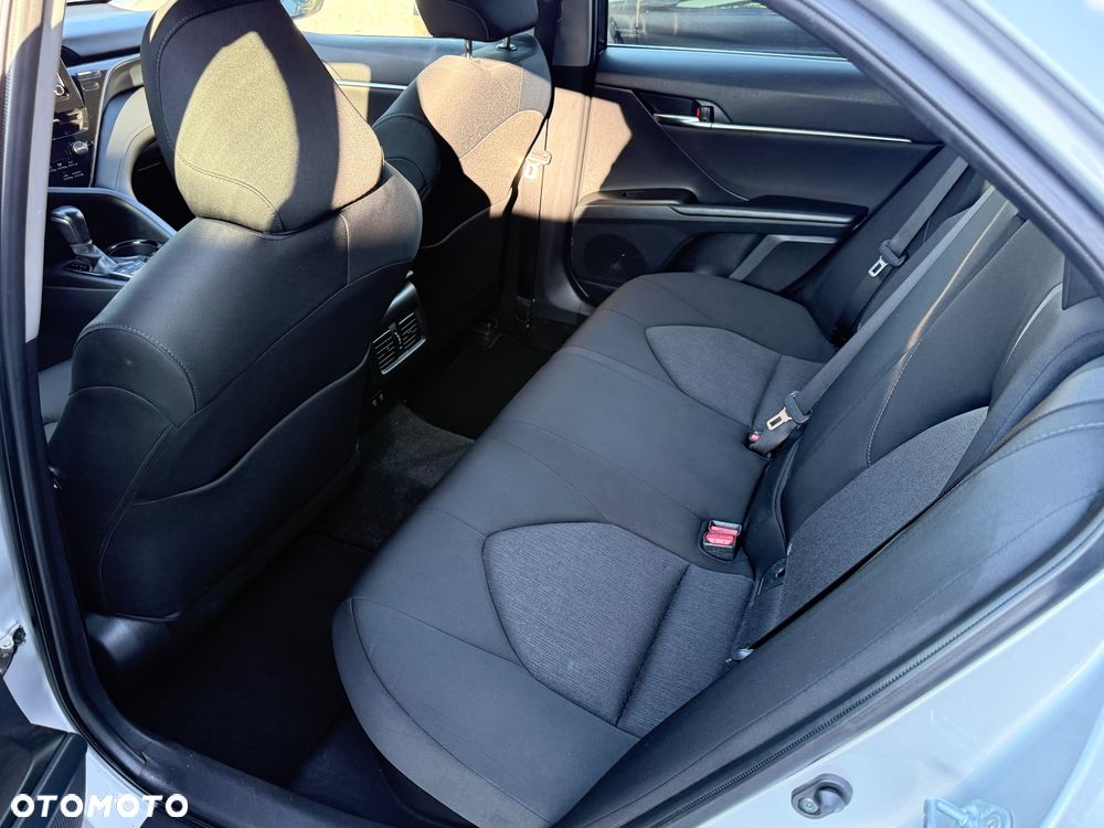Toyota Camry 2.5 Hybrid Comfort CVT - 19