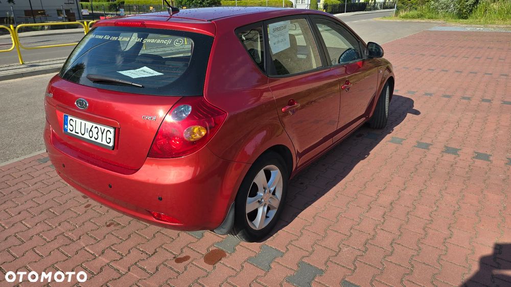 Kia Ceed 2.0 crdi Optimum + - 4