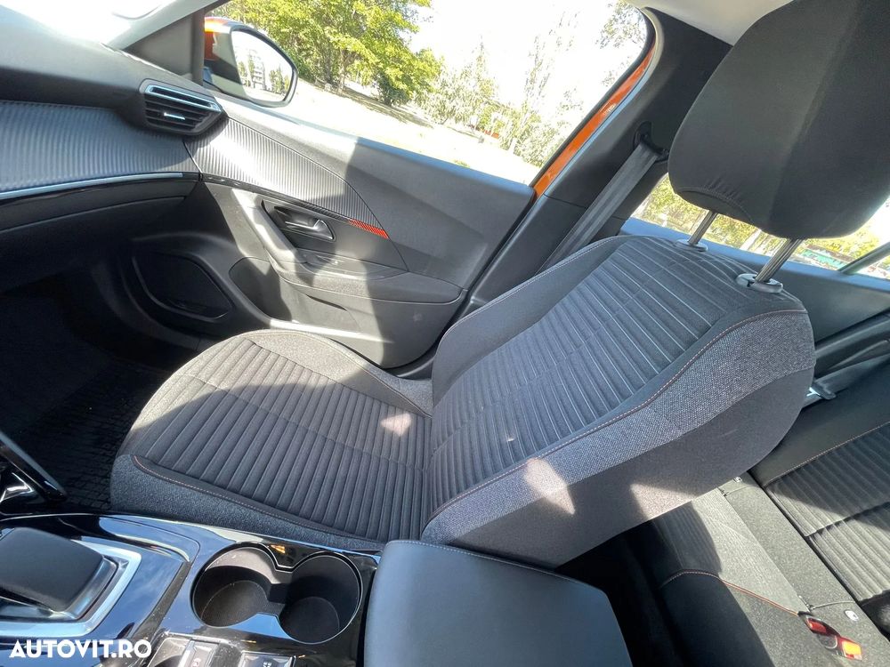 Peugeot 2008 e-2008 Active Pack - 10