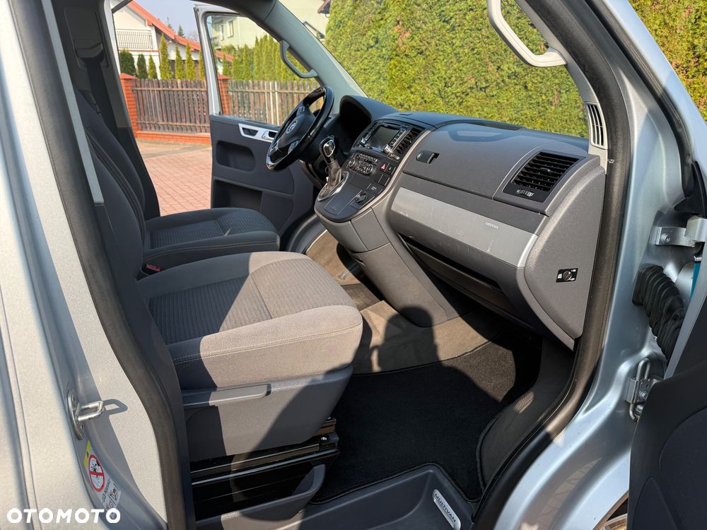 Volkswagen Multivan - 20