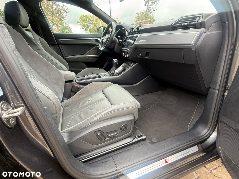 Audi Q3 Sportback 45 TFSIe S tronic S line - 24