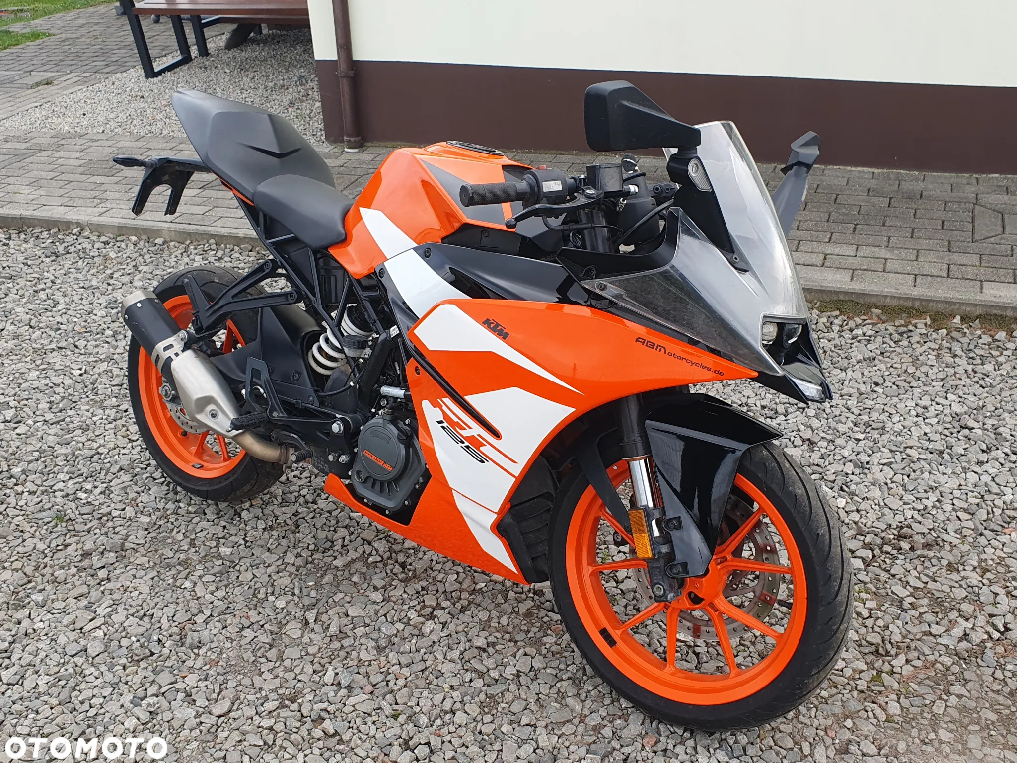 KTM RC 125 - 11