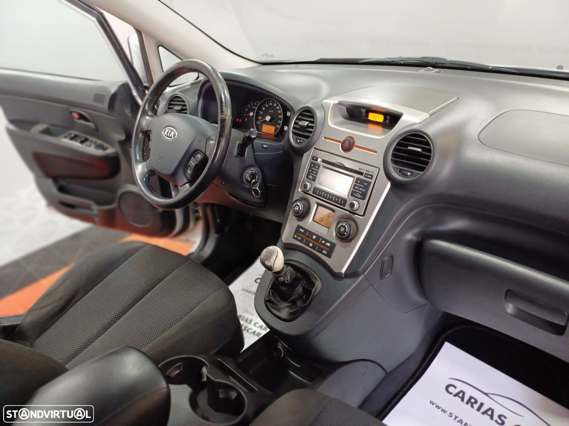 Kia Carens 2.0 CRDi EX - 20