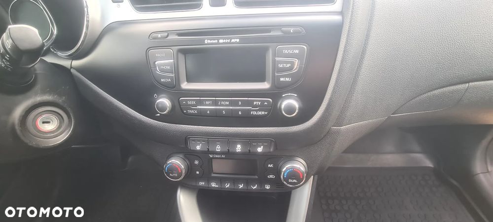 Kia Ceed 1.4 L - 12