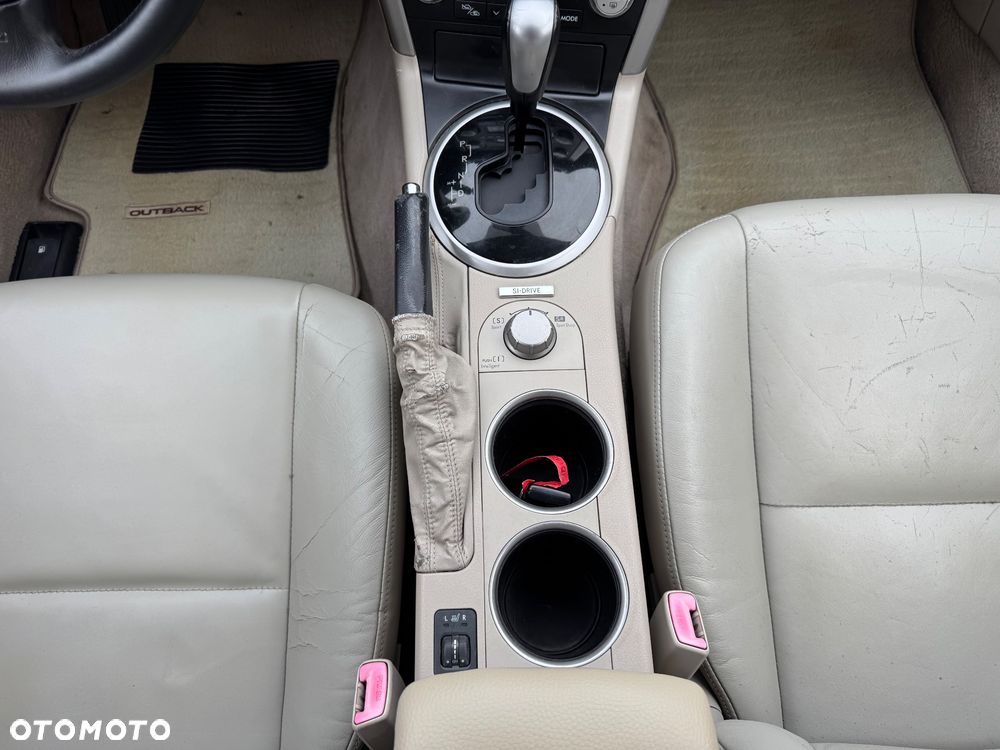 Subaru Outback 3.0R Automatik Exclusive - 19