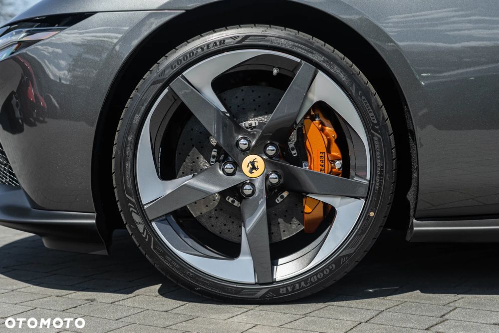 Ferrari Amalfi - 10