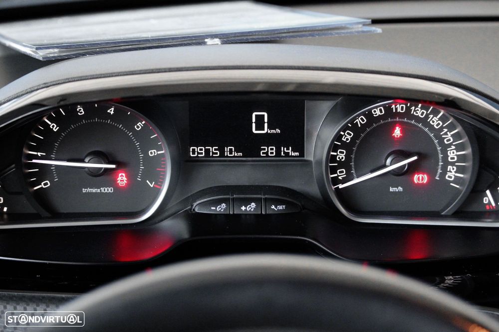 Peugeot 208 1.2 PureTech Style - 15